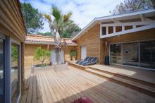 Maison contemporaine avec patio central Cap Ferret